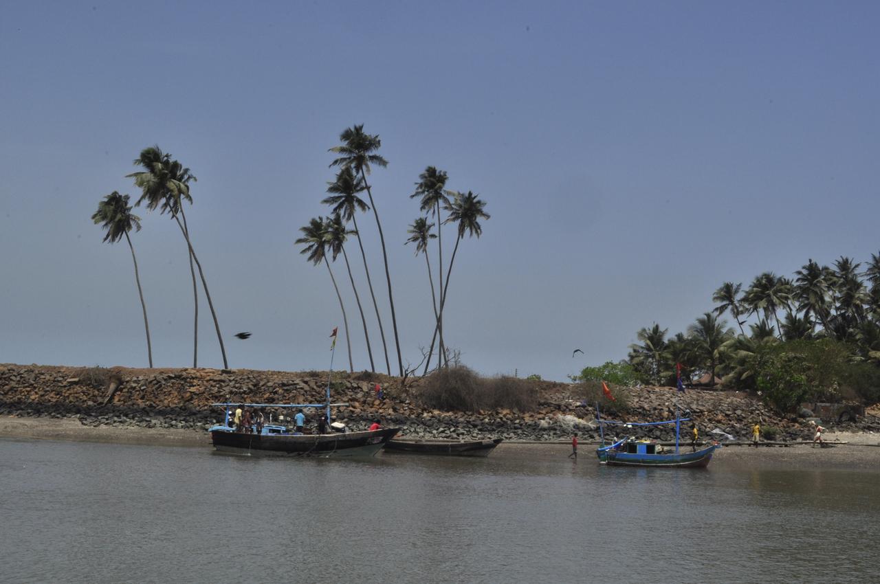 Resort Ruturaj Inn Alibag Bagian luar foto